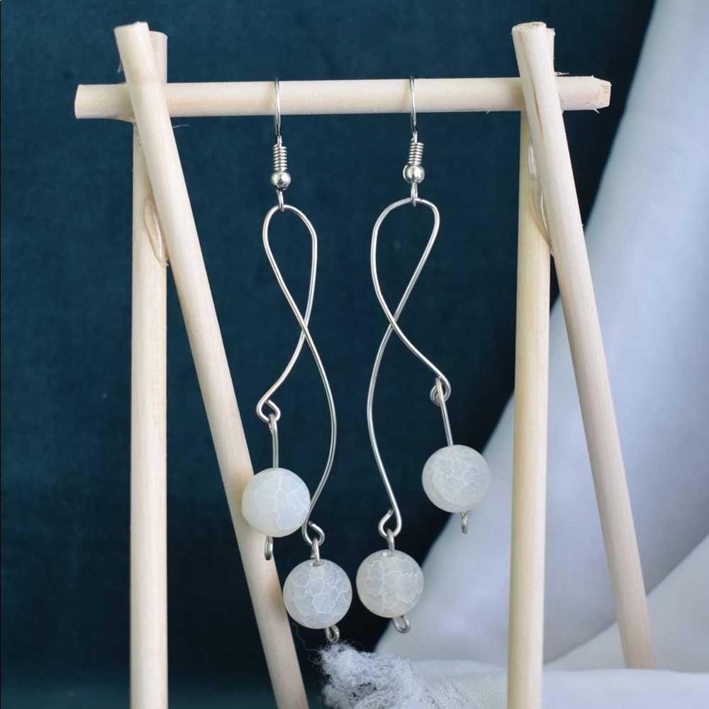 Handcrafted white agate earring